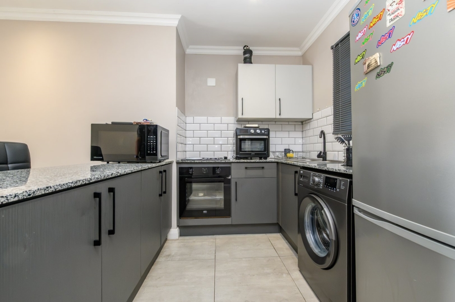 2 Bedroom Property for Sale in Sherwood Eastern Cape